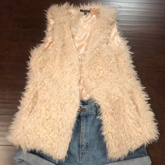 Hype Jackets & Blazers - 🔵Faux Fur Vest